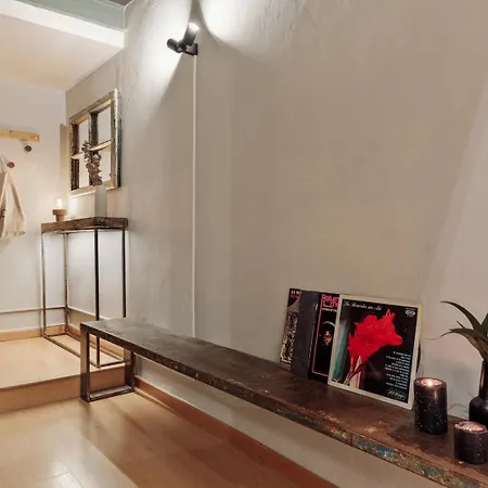 Thar - 1 Bedroom In Ciutat Vella Barselona